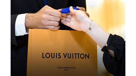 louis vuitton job review